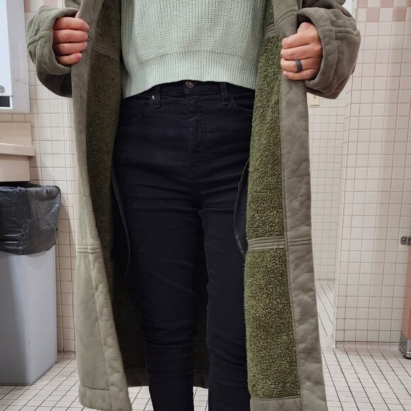 Green full length coat - Picture 3 of 9